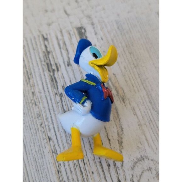 Donald Duck laughing sailor outfit toy figure Mini rare - Picture 2 of 5